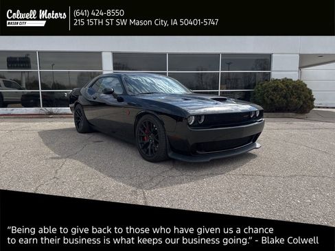 Used 2016 Dodge Challenger SRT Hellcat image 1