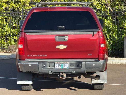 Used 2008 Chevrolet Silverado 3500 LTZ w/ Suspension Package, Off-Road image 5