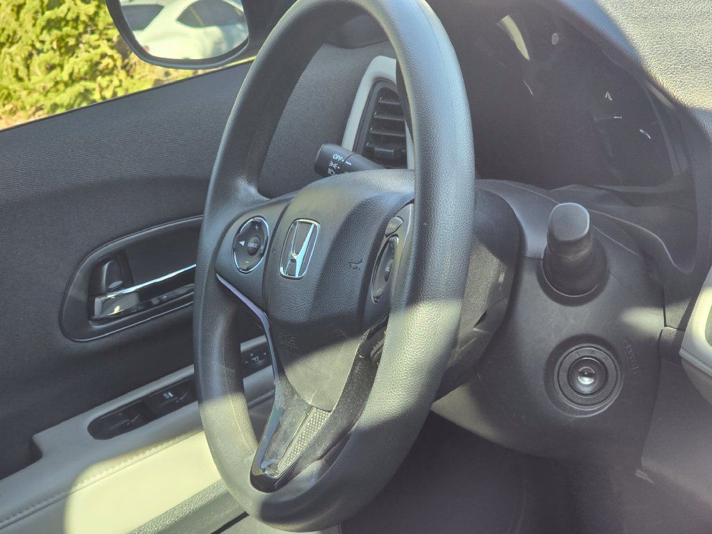 Used 2022 Honda HR-V LX image 18