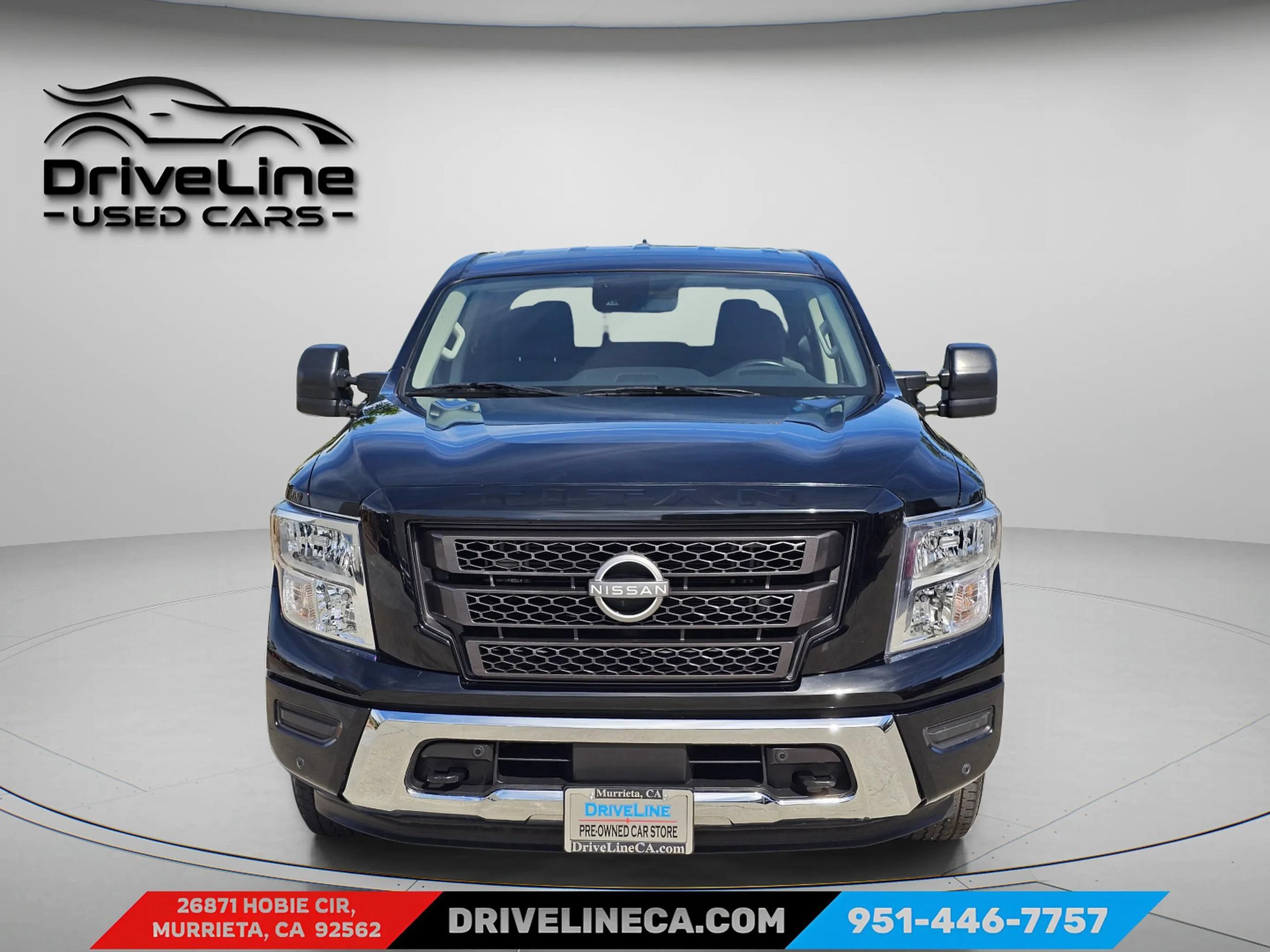 Used 2024 Nissan Titan SV w/ SV Convenience Package RWD image 2