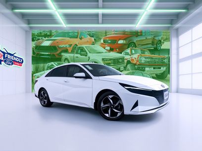 Used 2023 Hyundai Elantra SEL w/ Convenience Package