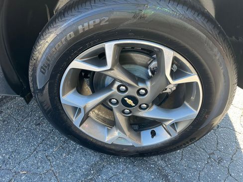 Used 2025 Chevrolet Trax LT image 23