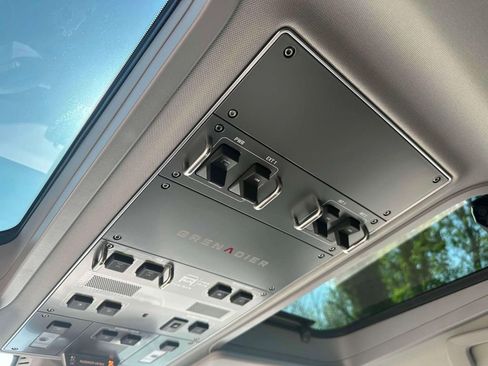 Used 2025 INEOS Grenadier Fieldmaster Edition image 33