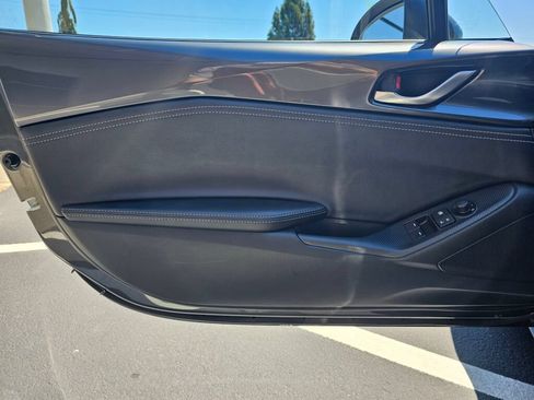 Used 2023 MAZDA MX-5 Miata Grand Touring RWD image 15