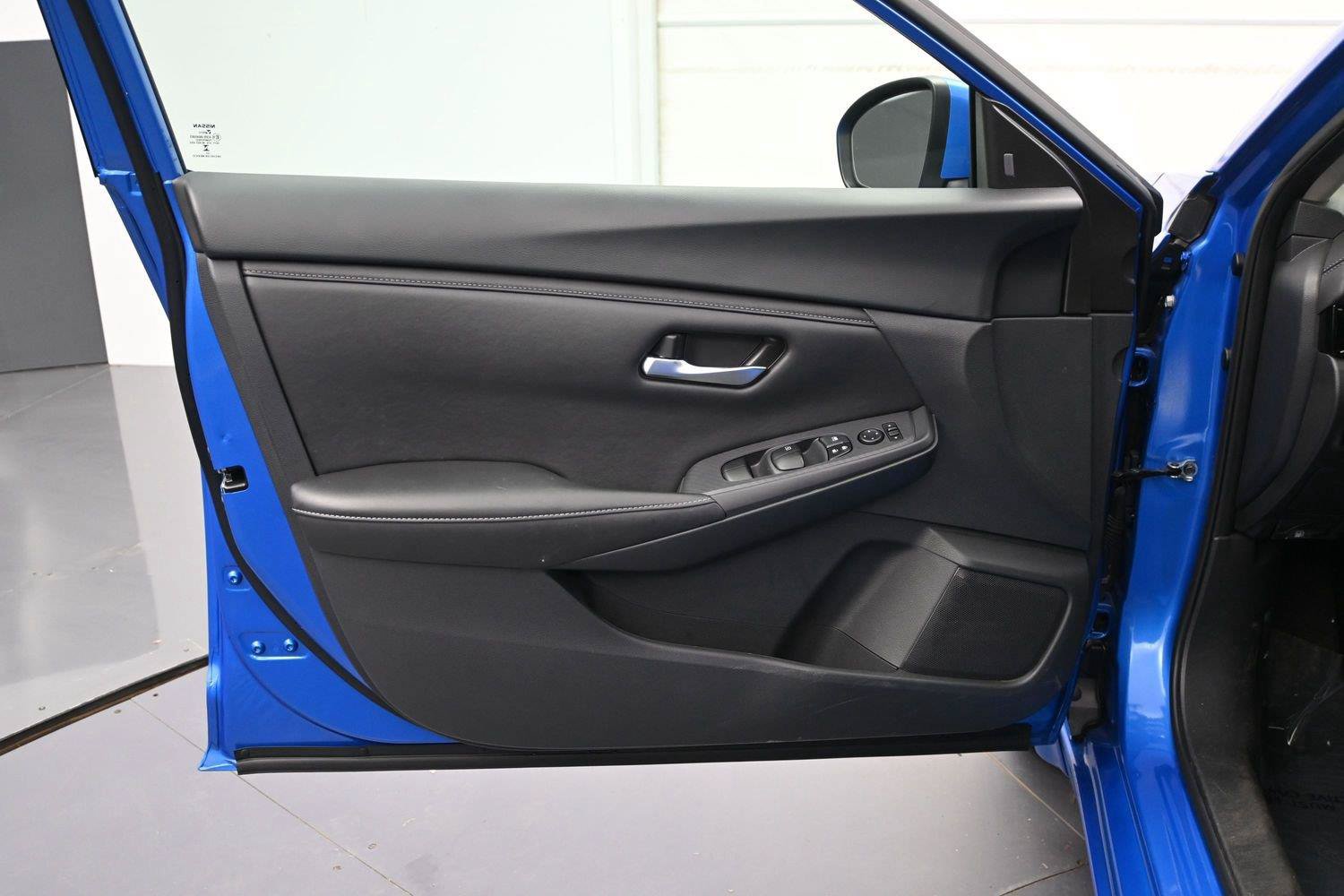 Used 2023 Nissan Sentra SV w/ All-Weather Package FWD image 6