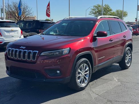 Used 2019 Jeep Cherokee Latitude Plus image 9