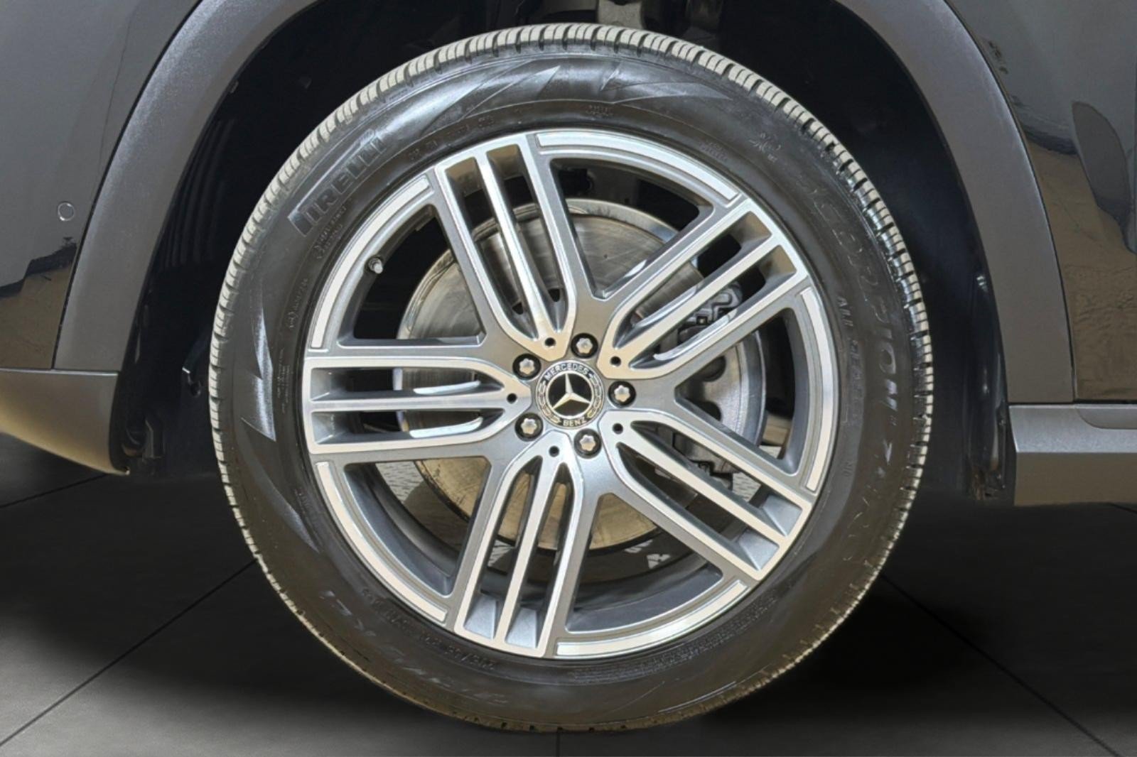 Used 2026 Mercedes-Benz GLS 450 4MATIC image 25