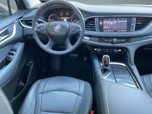 Certified 2020 Buick Enclave Essence image 28