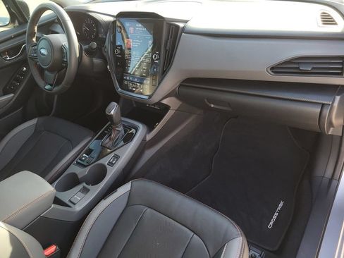 Used 2024 Subaru Crosstrek 2.5i Limited AWD/4WD image 17