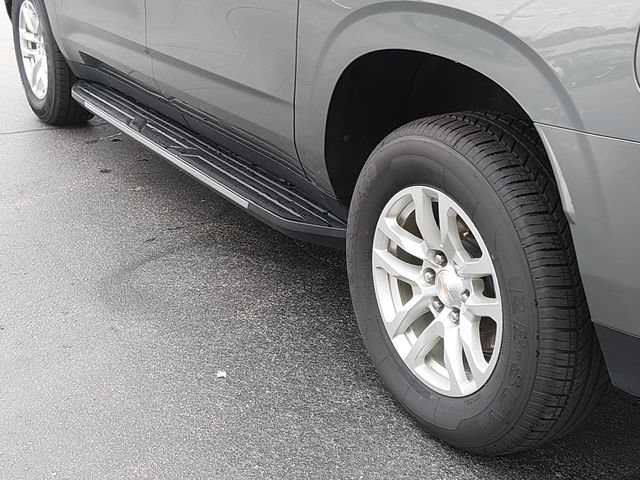 Used 2024 Chevrolet Suburban LT AWD/4WD image 17
