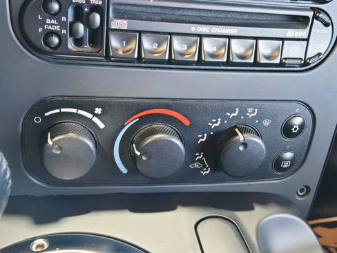 Used 2003 Dodge Viper SRT-10 image 21