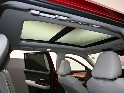 Certified 2025 Toyota Grand Highlander AWD image 39