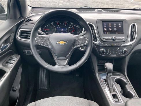Used 2024 Chevrolet Equinox LT FWD image 5