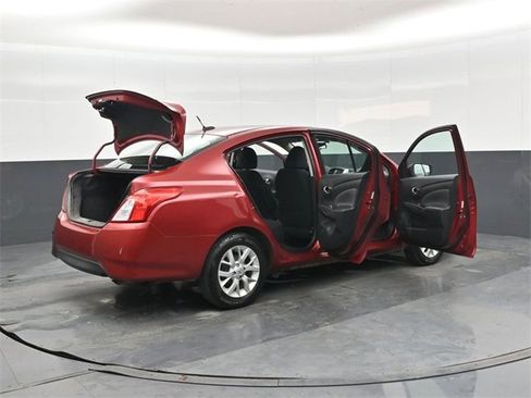 Used 2018 Nissan Versa SV w/ SV Special Edition Package image 45