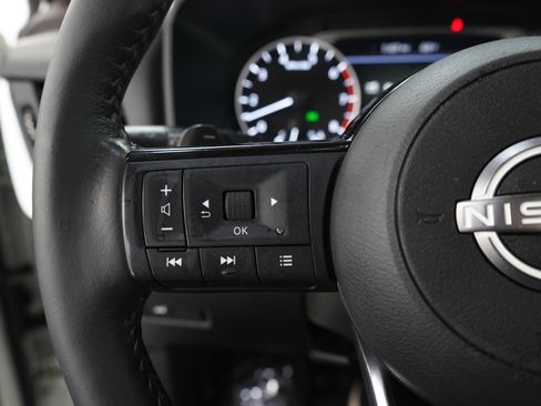 Used 2023 Nissan Rogue SV w/ SV Premium B Package image 27