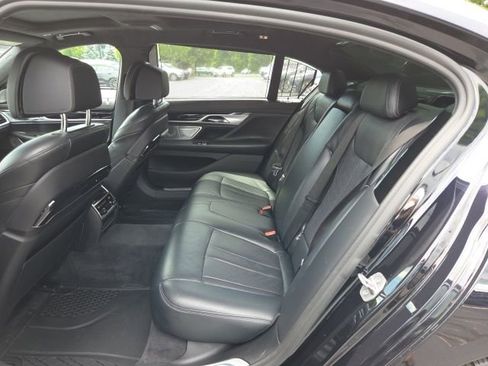 Used 2020 BMW 750i xDrive w/ Autobahn Package AWD/4WD image 6