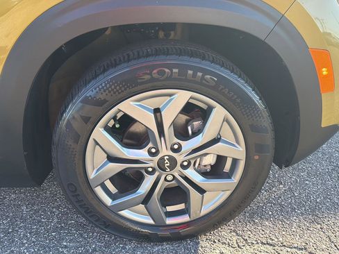 Used 2024 Kia Seltos S FWD image 4