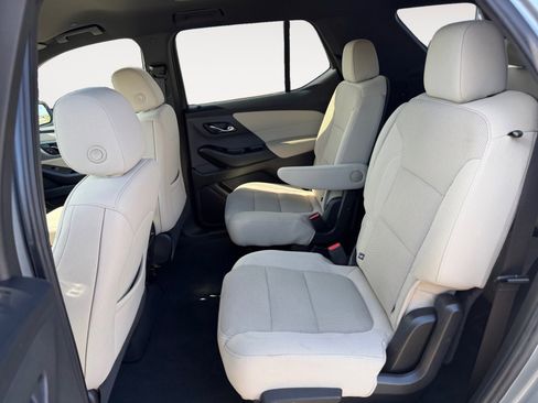 Used 2023 Chevrolet Traverse LT AWD/4WD image 13