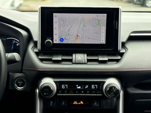 Used 2024 Toyota RAV4 SE image 26