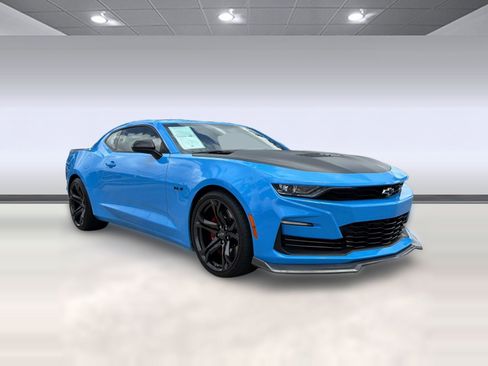 Used 2022 Chevrolet Camaro SS RWD image 7