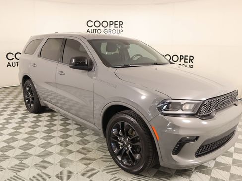 Used 2022 Dodge Durango SXT w/ Blacktop Package image 1