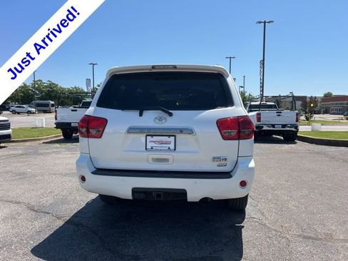 Used 2013 Toyota Sequoia Platinum AWD/4WD image 4