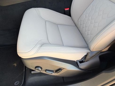 New 2027 Volvo XC60 B5 Plus AWD/4WD image 15