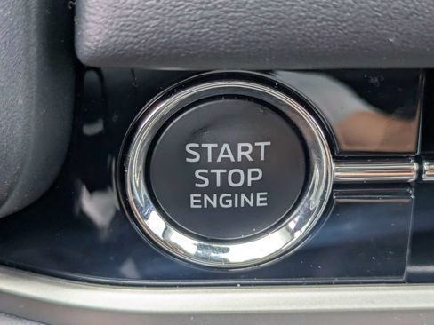 Used 2025 Mitsubishi Outlander ES FWD image 33