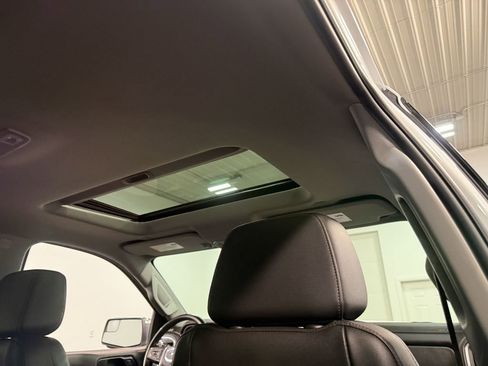 Used 2021 GMC Sierra 1500 SLT image 69