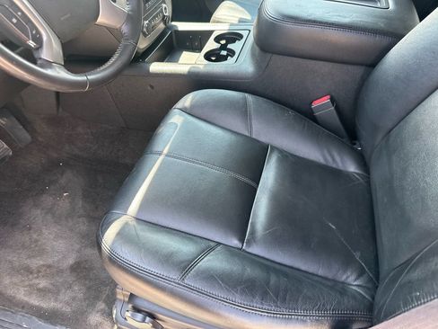 Used 2012 Chevrolet Avalanche LT w/ Suspension Package, Off-Road AWD/4WD image 37