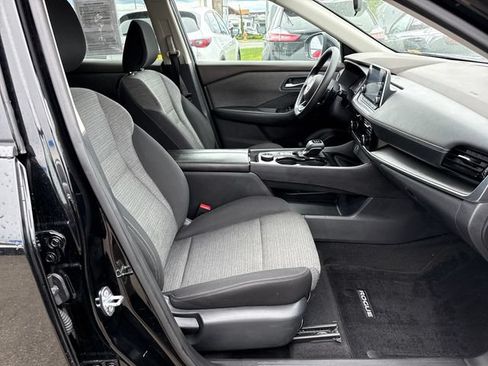 Used 2022 Nissan Rogue SV AWD/4WD image 9