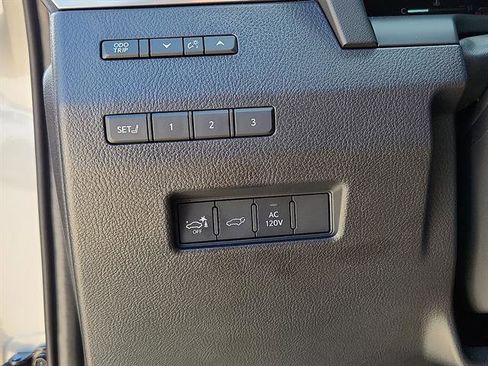 Used 2024 Lexus GX 550 Luxury image 18