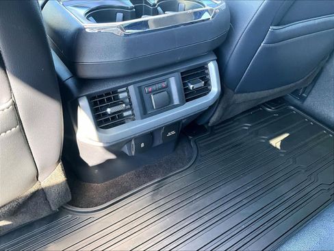 Used 2021 Ford F150 Lariat w/ Equipment Group 502A High image 28