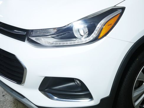 Used 2020 Chevrolet Trax Premier image 16