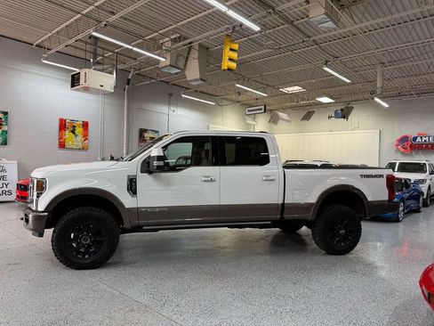 Used 2022 Ford F250 King Ranch w/ Tremor Off-Road Package AWD/4WD image 2