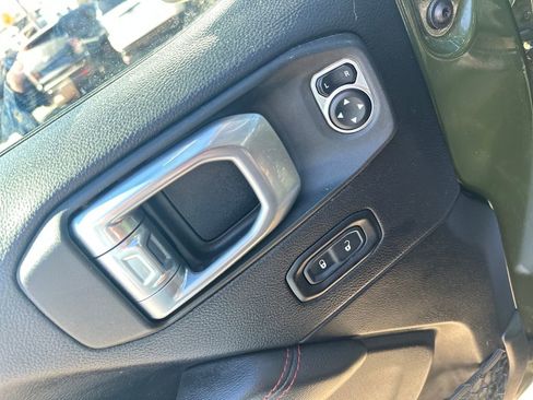 Used 2021 Jeep Wrangler Unlimited Rubicon image 12