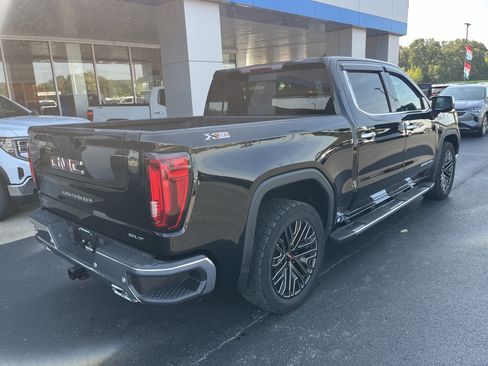 Used 2019 GMC Sierra 1500 SLT w/ SLT Premium Plus Package AWD/4WD image 9