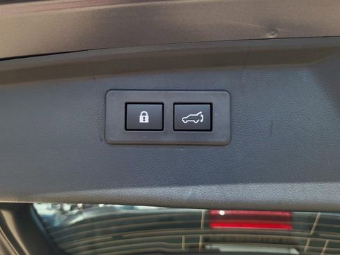 New 2025 Subaru Outback Premium image 7