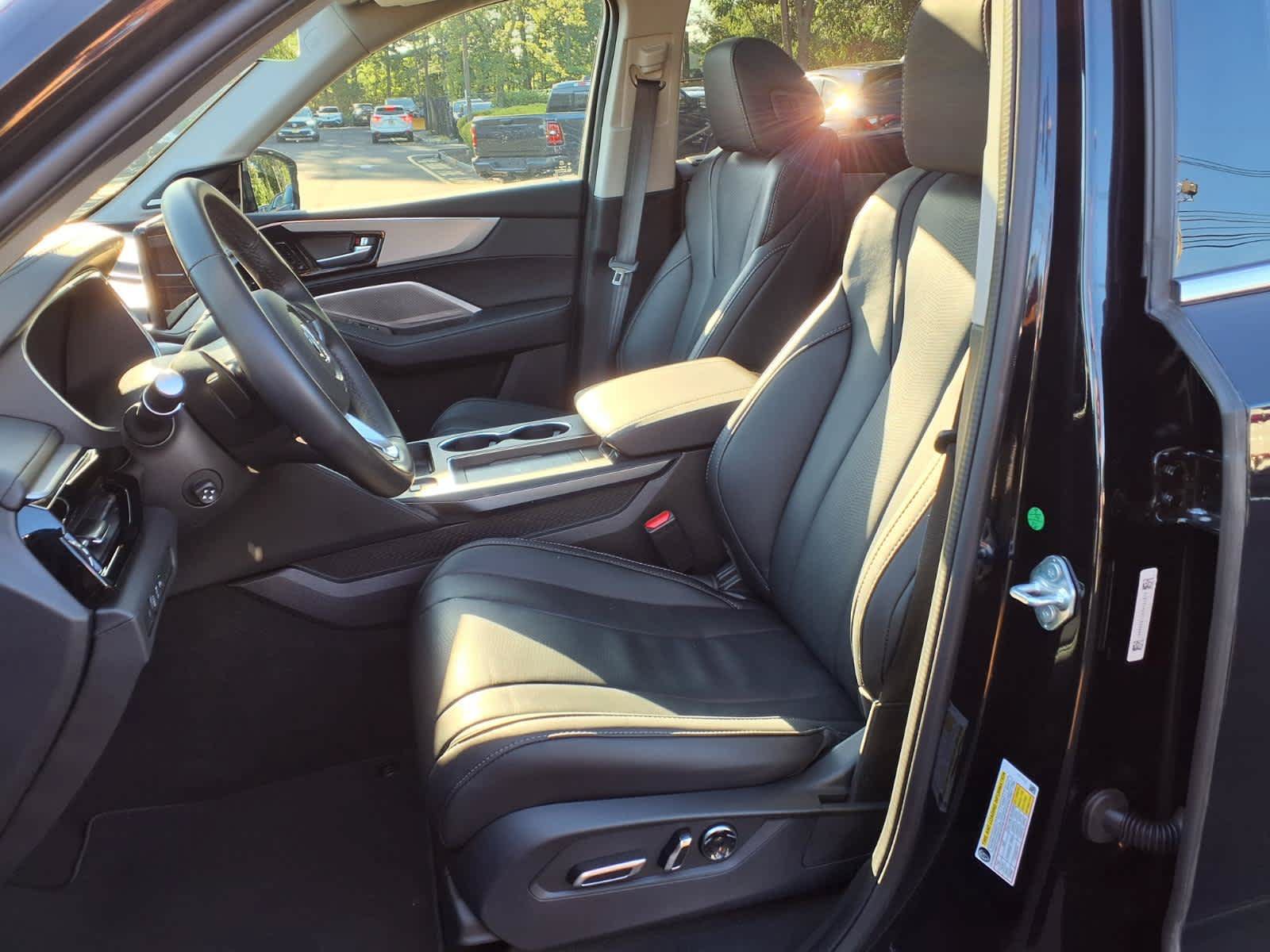 Certified 2026 Acura MDX w/ Technology Package AWD/4WD image 21