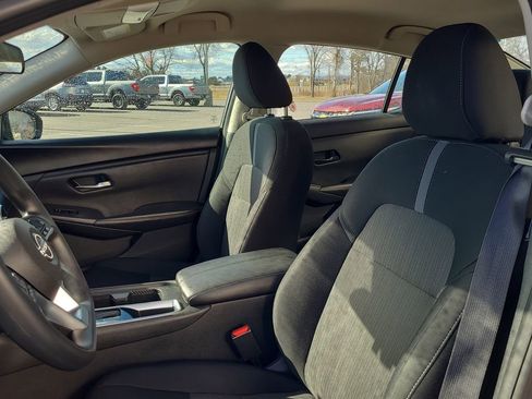 Used 2024 Nissan Sentra SV image 11