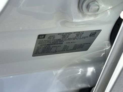 Used 2015 Chevrolet Tahoe LT RWD image 17