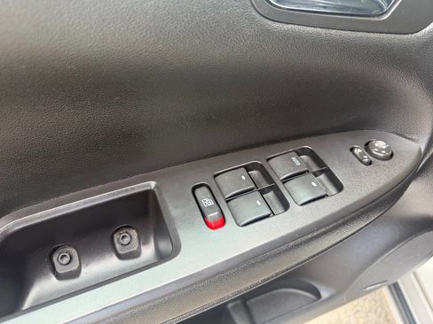 Used 2008 Chevrolet Impala LTZ FWD image 15