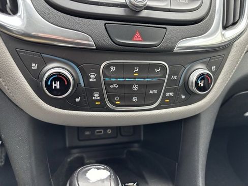 Used 2019 Chevrolet Equinox Premier image 19