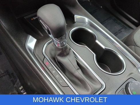 Used 2023 Chevrolet Traverse LT w/ Rear Camera Mirror Package AWD/4WD image 16
