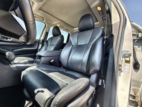 Used 2023 Subaru Ascent Touring AWD/4WD image 11