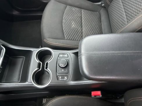 Used 2019 GMC Terrain SLE image 12