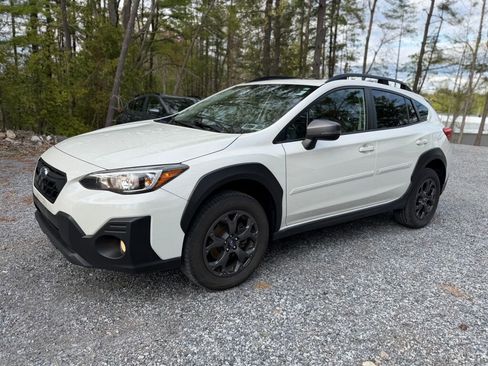 Used 2021 Subaru Crosstrek 2.5i Sport w/ Moonroof Package AWD/4WD image 3