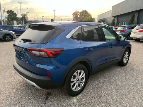 Used 2023 Ford Escape Active w/ Tech Pack #2 FWD image 7