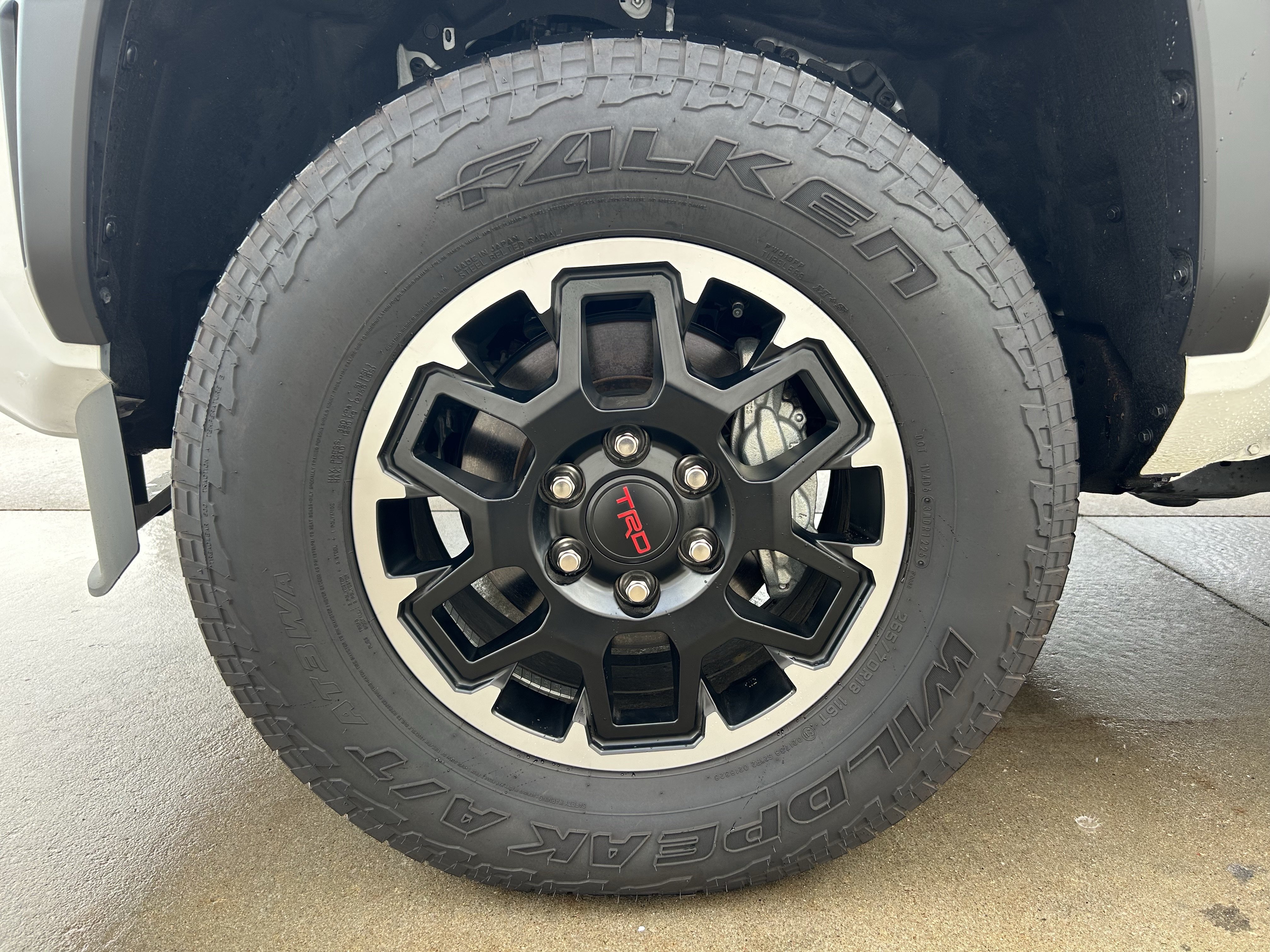 Certified 2025 Toyota Tacoma TRD Off-Road w/ TRD Off Road Upgrade Package AWD/4WD image 13