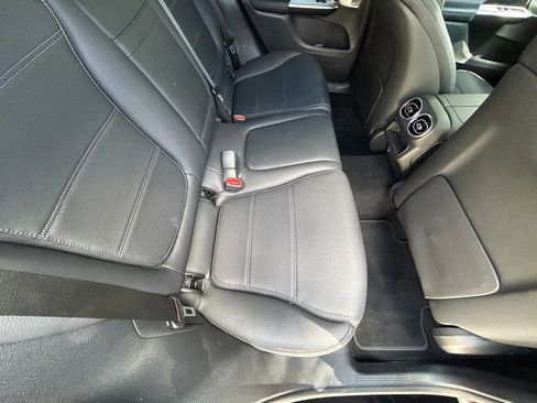 Used 2023 Mercedes-Benz GLC 300 4MATIC w/ Exclusive Trim Package image 34